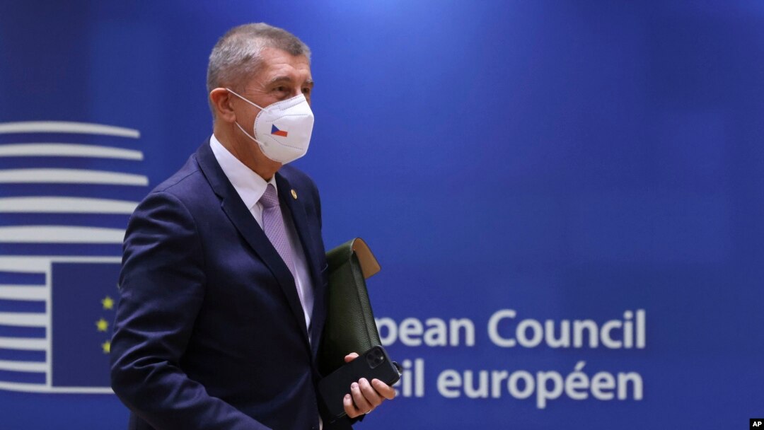 Češki premijer Andrej Babiš na samitu EU u Briselu, 21. oktobra 2021. (Foto: AP/Yves Herman, Pool)