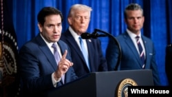 卢比奥国务卿在佛罗里达州棕榈滩的特朗普海湖庄园俱乐部，就美国对委内瑞拉发动袭击行动举行记者会。此次行动中，委内瑞拉总统尼古拉斯·马杜罗及其夫人西莉亚·弗洛雷斯被捕。(2026年1月3日)