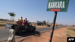 Un panneau routier de la ville de Kankara, après que des hommes armés ont enlevé des étudiants à Kankara, dans le nord-ouest de l'État de Katsina, au Nigeria, le 15 décembre 2020.