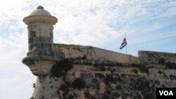 La iglesia, tambien interviene con el gobierno cubano para que detenga el acoso de sus partidarios contra las Damas de Blanco.