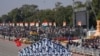 Tentara India menampilkan aksi akrobatik dalam parade perayaan Hari Republik di New Delhi, pada 26 Januari 2025. (Foto: AP/Channi Anand)