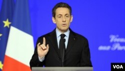 Presiden Perancis, Nicolas Sarkozy berusaha mendongkrak popularitasnya dengan memaparkan gagasan ekonomi baru (29/1).