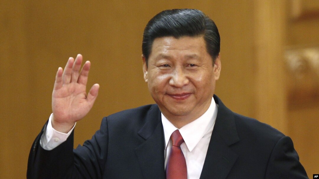 Xi Jinping diangkat menjadi pemimpin baru Partai Komunis yang berkuasa di Tiongkok, sekaligus ketua komisi militer di negara itu (15/11).