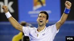 Novak Djokovic venció a Rafael Nadal en la final más larga de la historia, tras 5 horas y 53 minutos en Melbourne, Australia.