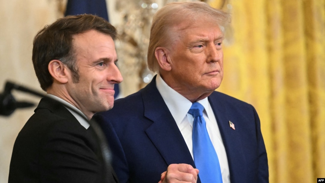 Президенты США и Франции Дональд Трамп Эммануэль Макрон в Белом доме. 24 февраля 2025 года. AFP.