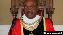 VaBernard Manyenyeni