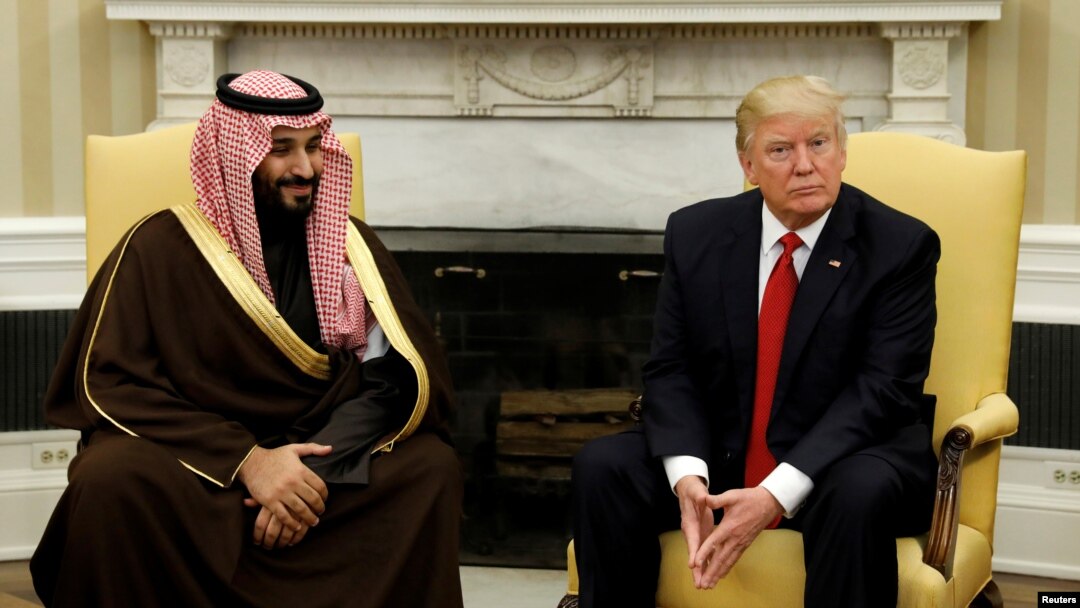 Presiden AS Donald Trump menerima Wakil Putra Mahkota Arab Saudi Mohammed bin Salman di Gedung Putih, Selasa (14/3). 