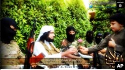 Umutegetsi wa gisirikare wa ISIS muri Iraki, Abu Wahib ariko aha ishurwe umwana