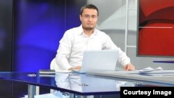 Mustaqil jurnalist, blogger va "Ziyouz.Com" sayti muharriri Davronbek Tojialiyev