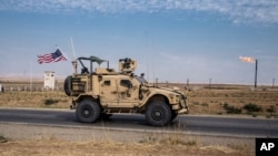 امریکی افواج مشرقی شام میں آیل فیلڈز کی حفاظت پر مامور (فائل فوٹو)