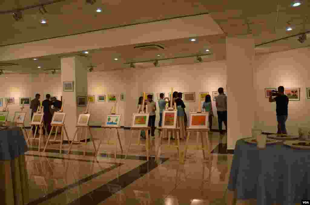 Kobane Children Show