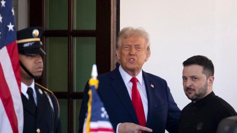 Trump Hentikan Sementara Bantuan untuk Ukraina 