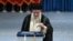 Pemimpin tertinggi Iran Ayatollah Ali Khamenei menggunakan hak pilihnya dalam pilpres putaran pertama di salah satu tempat pemungutan suara di Teheran, Iran, pada 28 Juni 2024. (Foto: AP/Vahid Salemi)