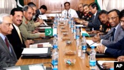 هندستان و پاکستان ده‌ستیان کرد به‌ کۆبونه‌وه‌ی دوو ڕۆژی له‌سه‌ر چیای سه‌هۆڵبه‌ندانی سیاچین.