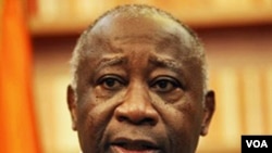 Presiden Pantai Gading, Laurent Gbagbo saat melakukan wawancara di kediamannya di ibukota Abidjan, 26 Desember 2010.