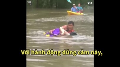 Huy chương quả cảm cho ‘Người hùng’ gốc Việt