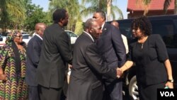 Uzulu uvalelisa umuyi uCyril Ndebele.