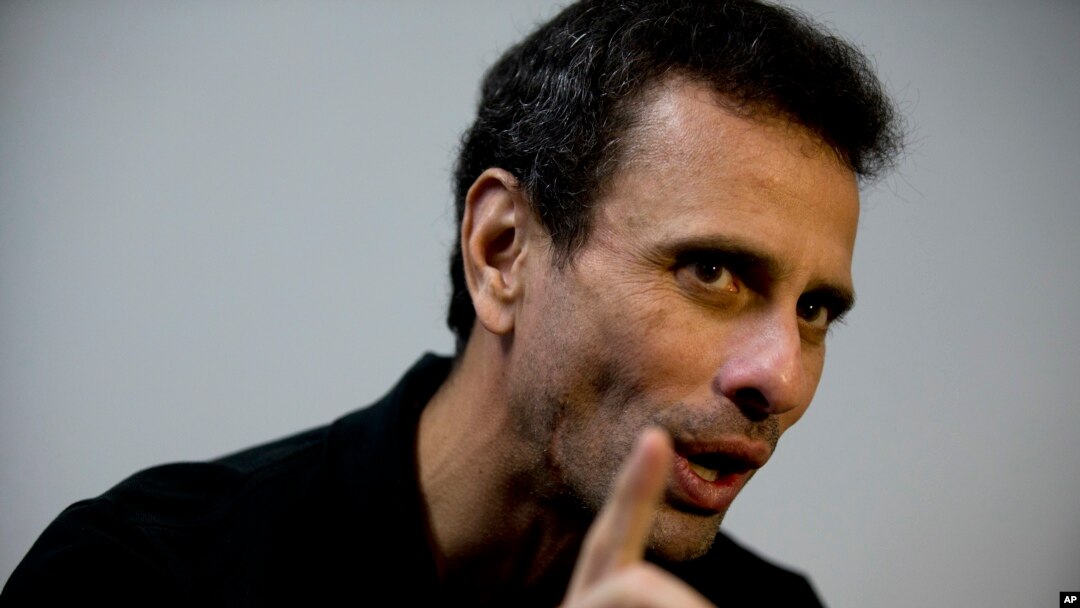 Henrique Capriles insistió en que el reto es que "los enfermeros, los maestros, todo el mundo reme en la misma dirección". 