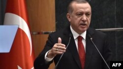 Recep Tayyip Erdogan s'exprime depuis Alger, Algerie, le 27 fevrier 2018