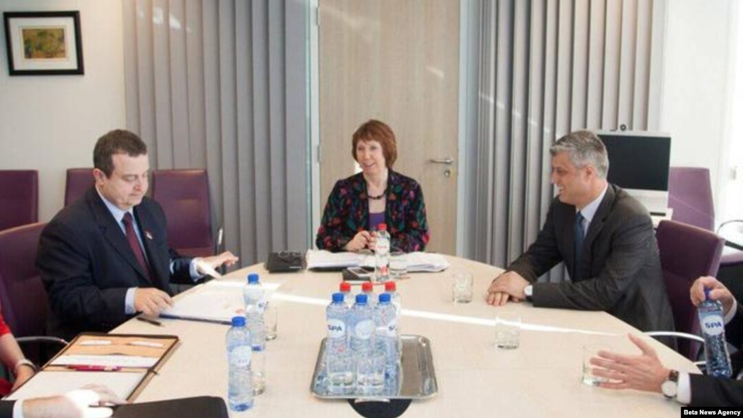 Premijer Srbije Ivica Dačić, visoka predstavnica EU Ketrin Ešton i predsednik Vlade Kosova Hašim Tači (arhivski snimak)