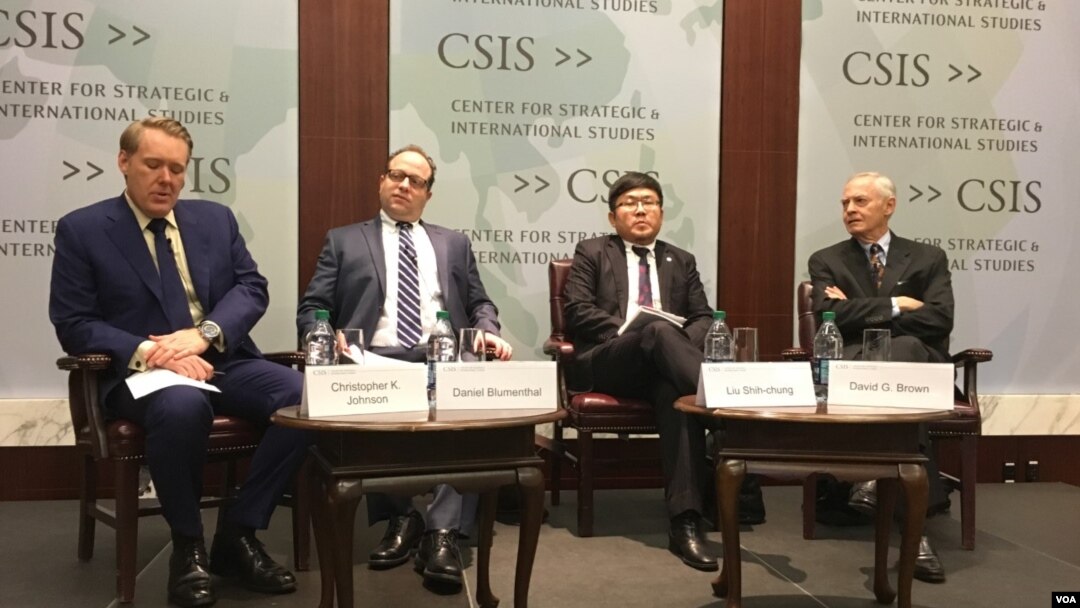 華盛頓智庫戰略與國際研究中心針對川普主政後台海安全態勢的研討會（2017年1月17日，美國之音鍾辰芳拍攝）