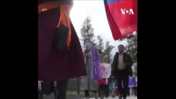 中国外长访问蒙古国 当地民众抗议