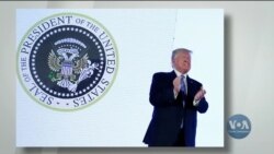 Гольф і... Росія? Дональд Трамп створив фейковий президентський герб. Відео