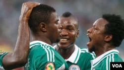 Nigeria soccar players celebrate a goal against Mali. Wednesday, 6th Febuary 2013 (Reuters)
