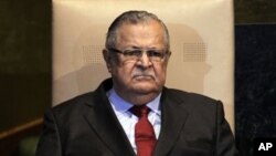 Presiden Irak, Jalal Talabani, saat akan menyampaikan sambutan di Sidang Umum PBB ke 66 di New York, 23 September 2012 (Foto: dok). Presiden Tabalani dikabarkan dalam kondisi kritis namun stabil setelah menderita stroke dan dirawat di rumah sakit, Senin (17/12).