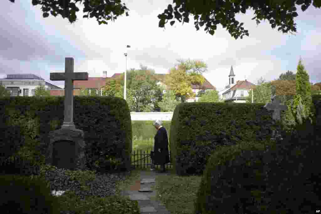 Germany Berlin Wall Lutheran Sisterhood