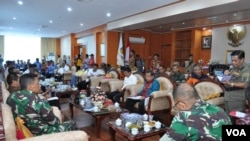 Suasana rapat koordinasi memperpanjang masa tanggap Darurat Bencana Gempa Gempa dan Tsunami di Kantor Gubernur Sulawesi Tengah di Palu, Kamis 11 Oktober 2018. (Foto : Karo Humas dan Protokol Pemprov Sulawesi Tengah)