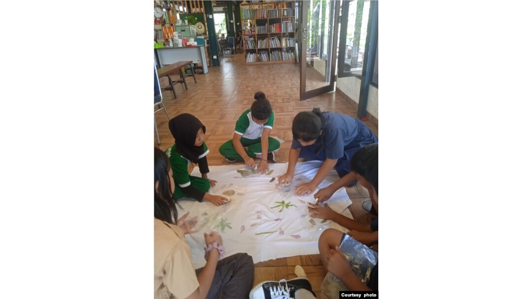 Aktivitas murid-murid Sekolah Bisa. (dok. Sekolah Bisa)