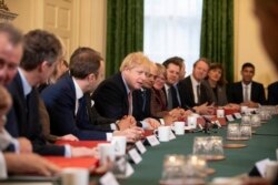 보리스 존슨 영국 총리가 지난달 17일 런던에서 총선 후 첫 각료회의를 주재하고 있다.