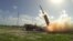 미 국방부가 지난 2015년 11월 웨이크 섬에서 실시한 사드(THAAD) 시험발사 사진을 공개했다. 발사관에서 요격미사일이 발사되고 있다.