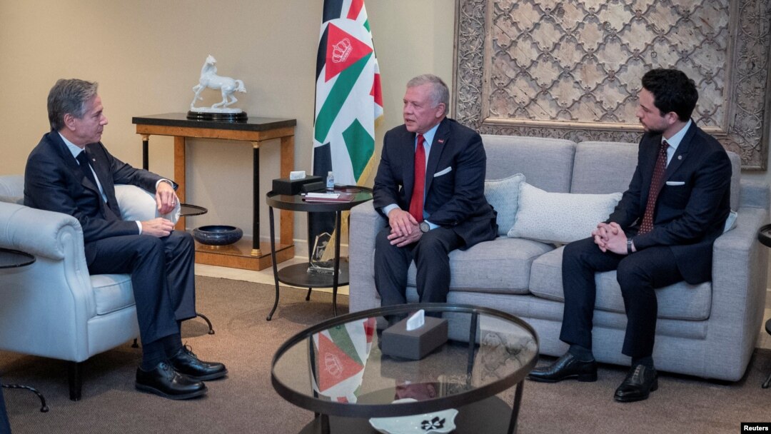 Quốc vương Jordan Abdullah và Thái tử Hussein gặp gỡ Ngoại trưởng Antony Blinken ở Amman.