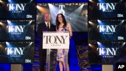 Bruce Willis and Mary-Louise Parker announce the 69th Annual Tony Award nominations at The Paramount Hotel, April 28, 2015, in New York.