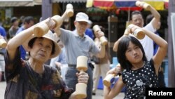 东京一座庙宇举行的“敬老日”活动。（资料照）