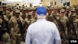 Dènye Diskou Minis Defans Robert Gates Bay Sòlda yo nan Afganistan ak Pakistan
