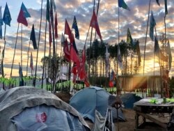 The Shiyes camp at dusk. Volunteers have been rotating into the camp for the past year to keep the protest alive. (Photo: C. Maynes)