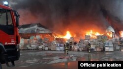  Bakıda 'EuroHome' tikinti materialları bazarında yanğın olub 