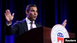 Wali Kota Miami Francis Suarez berbicara di acara Partai Republik di Des Moines, Iowa, pada 28 Juli 2023. (Foto: Reuters/Scott Morgan)