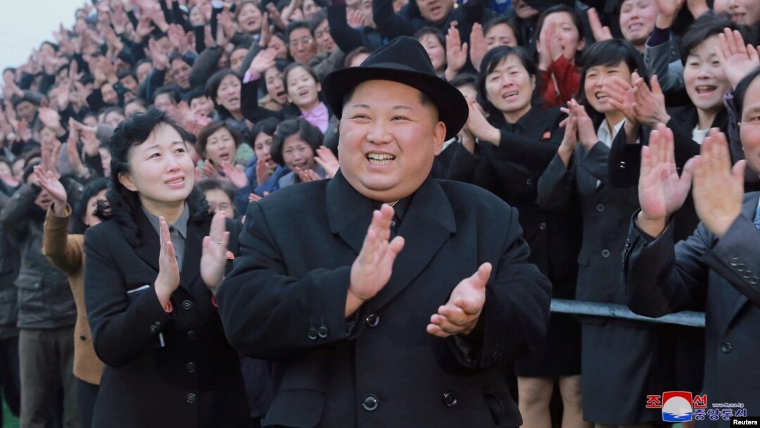Kim se convertirá así en el primer líder norcoreano que cruza al sur de la frontera desde el final de la Guerra de Corea (1950-1953).