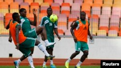 Members of the Super Eagles, Nigeria's national team, train in Abuja October 10, 2013 before World Cup qualifier against Ethiopia.