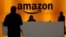La réception du bureau d'Amazon est représentée dans le quartier de Manhattan à New York, New York, États-Unis, le 1er mai 2019.