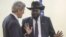 Prezida wa Sudani, Salva Kiir, ariko arumviriza umushikiranganji ajejwe imigenderanire wa Amerika, John Kerry, mu biro vyiwe, mu gisagara ca Juba, kw'italiki zibiri z'ukwezi kwa gatanu, umwaka w'2014