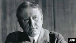 William Sydney Porter, or O. Henry sits for a portrait.
