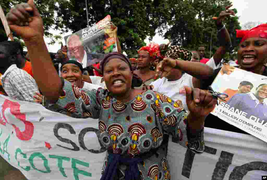 Supporters of opposition leader Alassane Ouattara protest in front of the U.N. headquarters at rebels' stronghold of Bouake, in central Ivory Coast December 5. (Luc Gnago/Reuters)