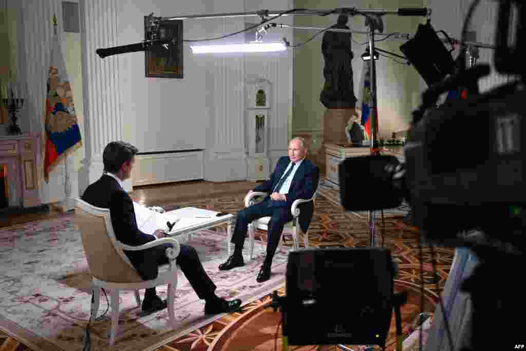 블라디미르 푸틴 러시아 대통령이 조 바이든 미국 대통령과의 정상회담을 앞두고 모스크바에서 미국 NBC 방송과 인터뷰를 했다.