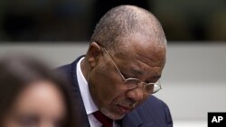 Tsohon shugaban kasar Laberiya Charles Taylor ya sadda kai ya na sauraren shari'ar da ake yi mi shi 