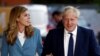 El primer ministro británico, Boris Johnson, y su pareja Carrie Symonds en una foto tomada el 28 de septiembre de 2019.